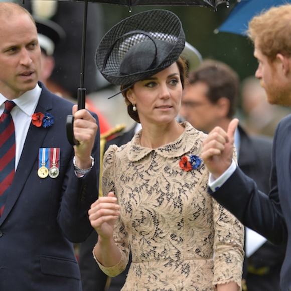 Kentucky Derby black fascinator hat ASO Kate Middleton - Picture 2 of 9